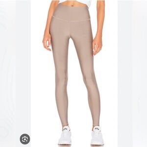 Alo Airlift Leggings Sand / Taupe Size Medium